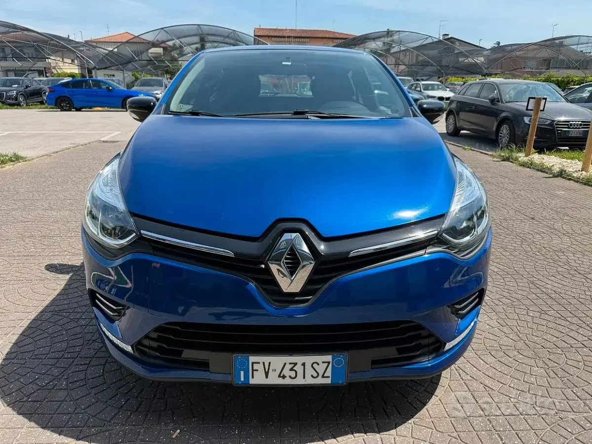 Usata Renault Clio IV Intens 75 CV (55 kW) 2019 Blu Berlina