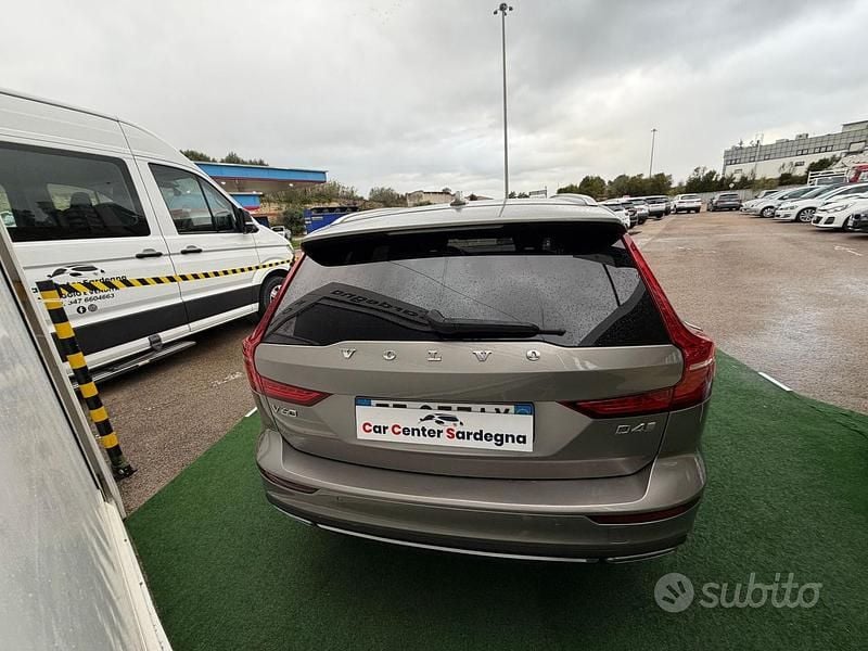 Usata Volvo V60 Inscription 190 CV (139 kW) 2020 Grigio Station wagon
