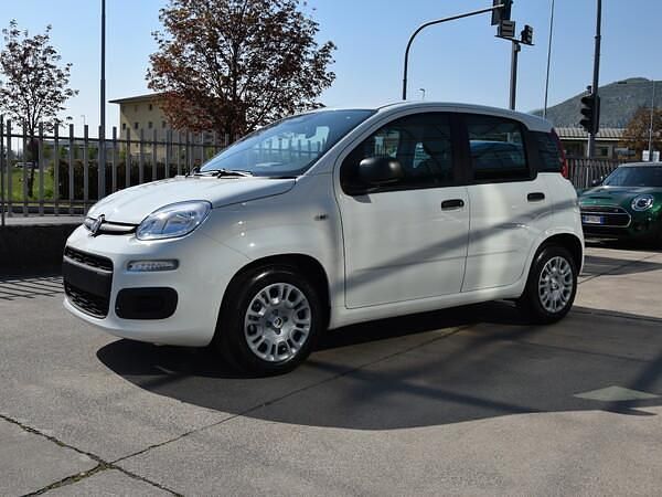 Nuova Fiat Panda Icon 65 CV (47 kW) 2026 Bianco gelato pastello Utilitaria