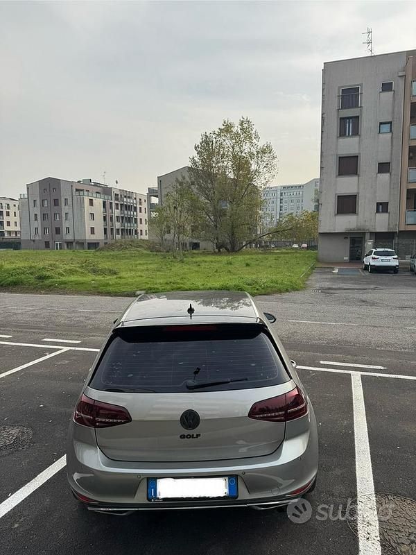Usata VW Golf VII 110 CV (80 kW) 2017 Grigio Berlina
