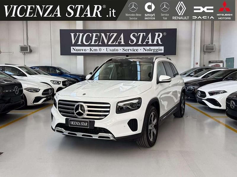 Usata Mercedes GLB180 116 CV (85 kW) 2024 Bianco polare SUV