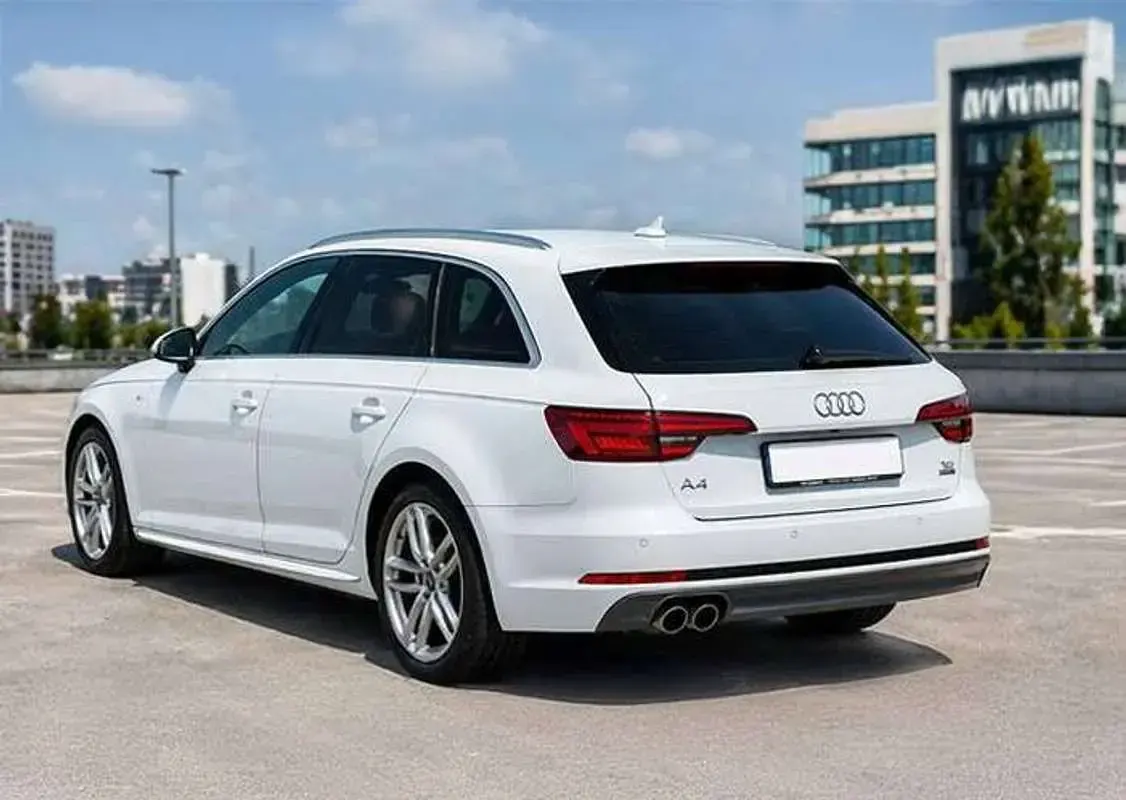 Usata Audi A4 S-Line 190 CV (139 kW) 2017 Bianco Station wagon