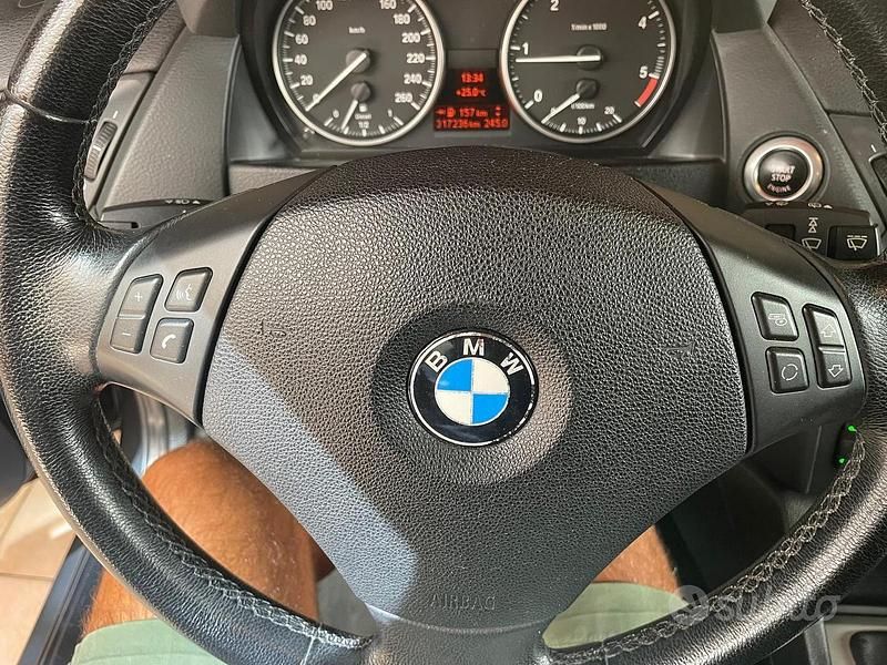 Usata BMW X1 143 CV (105 kW) 2010 Nero SUV