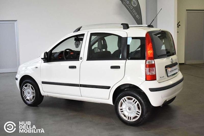 Usata Fiat Panda Active 77 CV (56 kW) 2011 Bianco Utilitaria