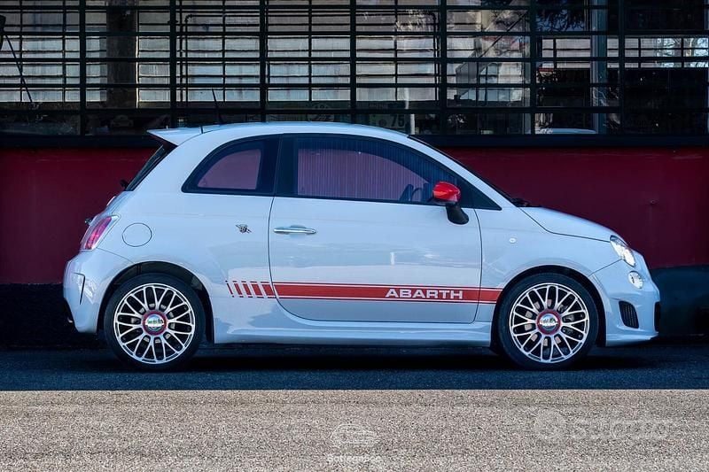 Usata Abarth 500 Custom 135 CV (99 kW) 2015 Grigio Utilitaria