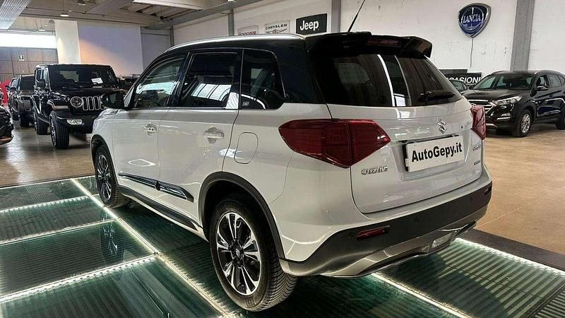 Usata Suzuki Vitara 111 CV (81 kW) 2019 Bianco SUV