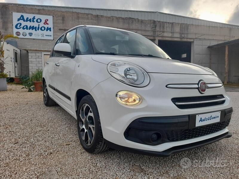 Usata Fiat 500L Living 120 CV (88 kW) 2017 Bianco Monovolume