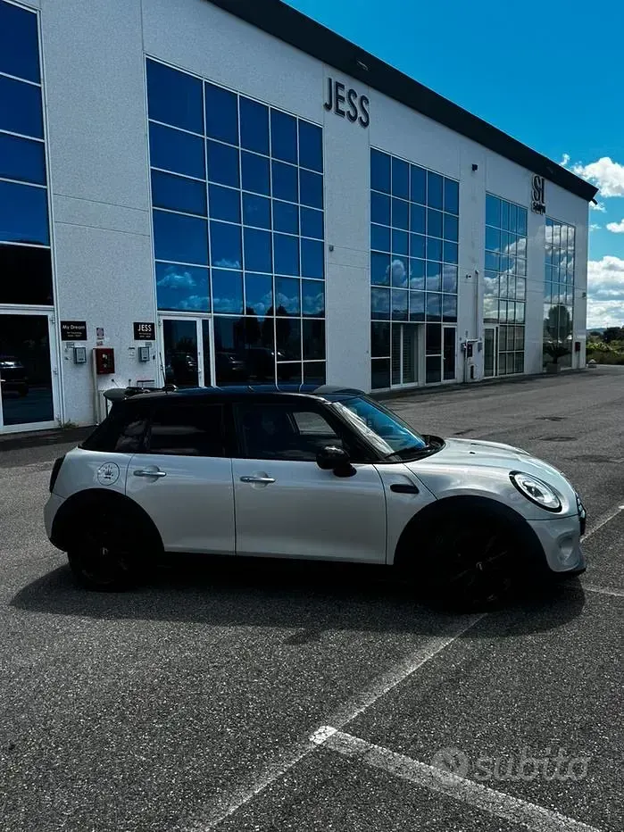 Usata Mini Cooper D 116 CV (85 kW) 2018 Utilitaria
