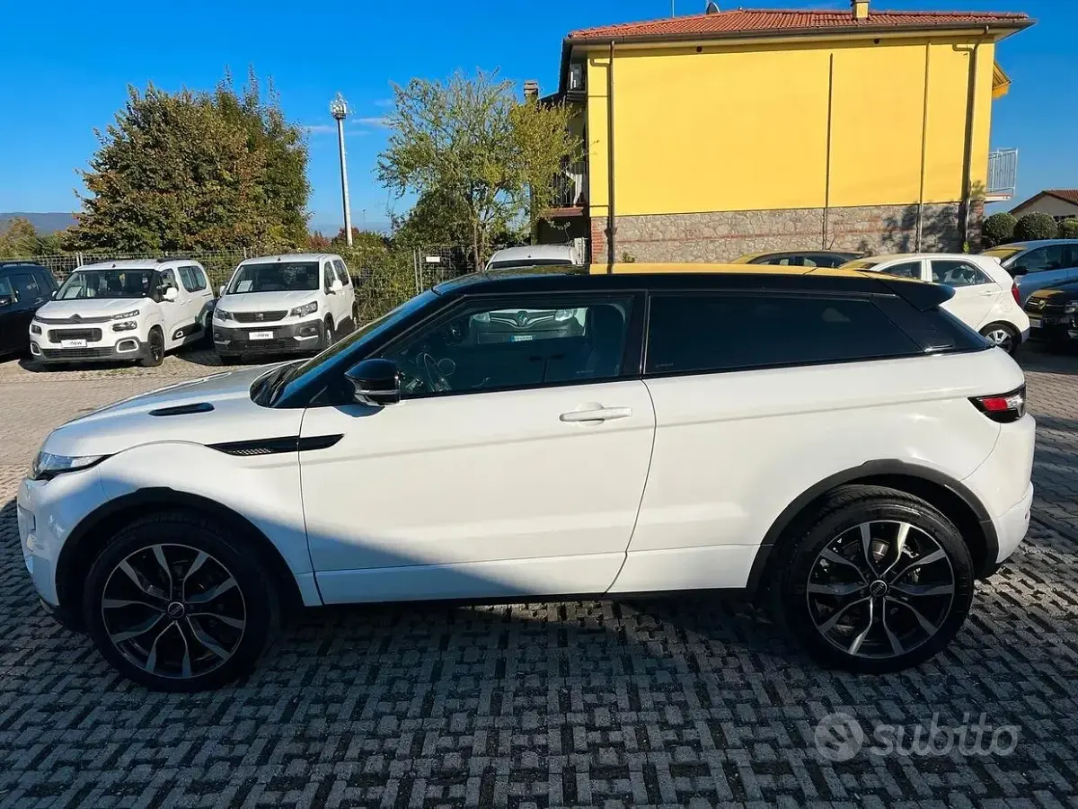 Usata Land Rover Range Rover evoque Prestige 190 CV (139 kW) 2015 Bianco Coupé
