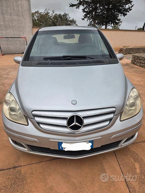 Usata Mercedes B180 2007 Grigio Monovolume
