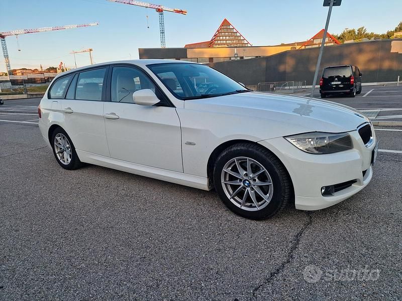 Usata BMW 316 116 CV (85 kW) 2010 Bianco Berlina