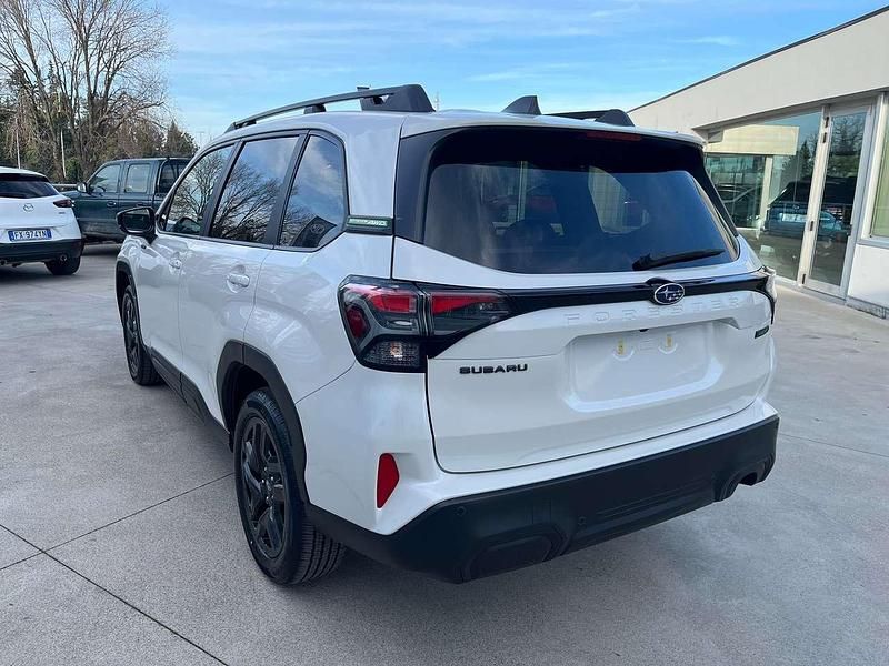 Nuova Subaru Forester Style 136 CV (100 kW) 2025 Blu/azzurro SUV