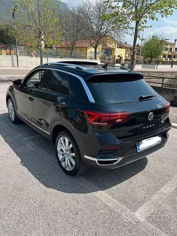 Usata VW T-Roc Advance 116 CV (85 kW) 2020 Nero SUV