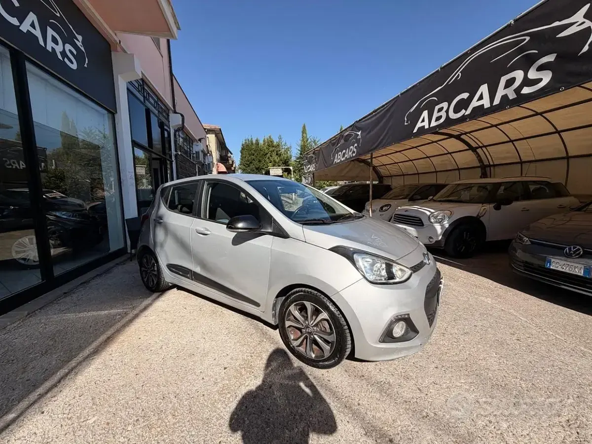 Usata Hyundai i10 GO! 66 CV (48 kW) 2014 Grigio Utilitaria