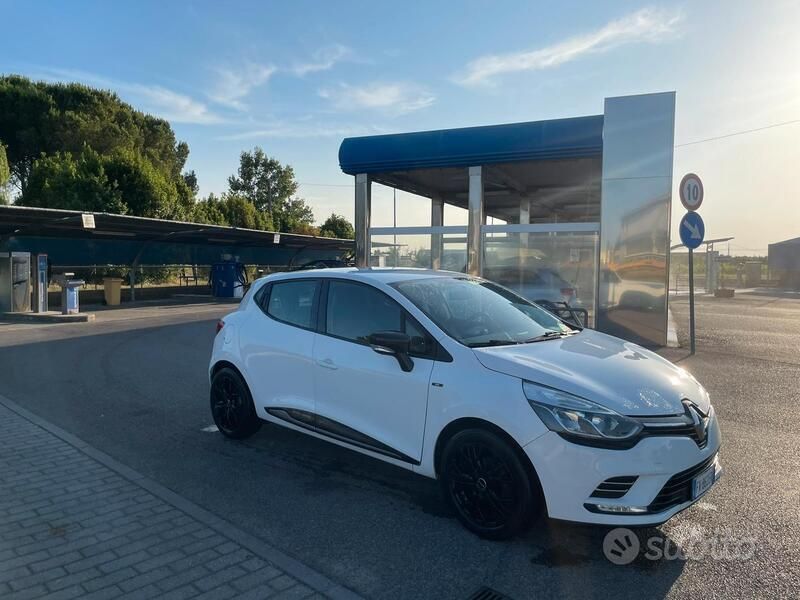 Second-hand Renault Clio IV 90 CP (66 kW) 2019 Hatchback