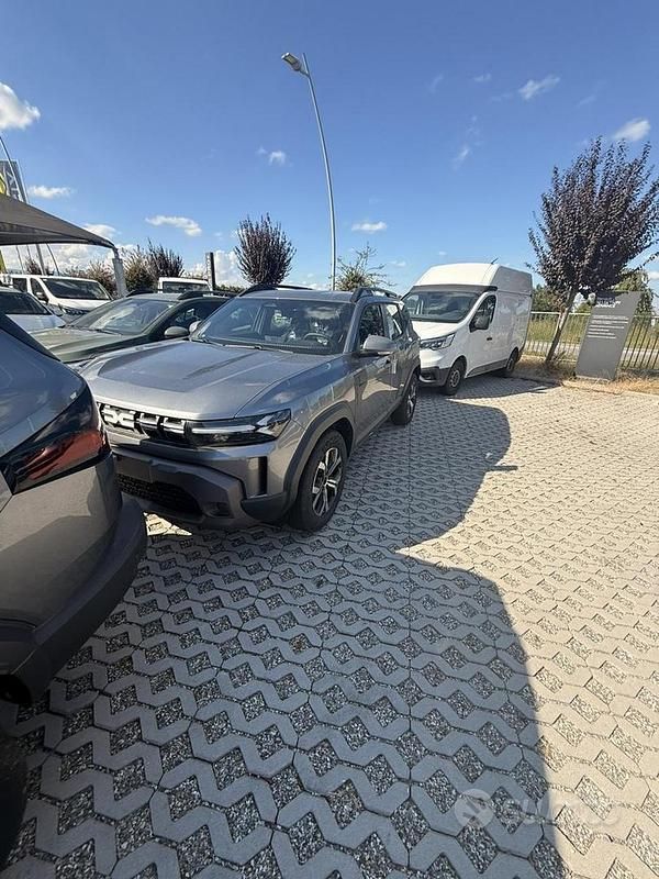 Usata Dacia Duster 100 CV (73 kW) 2025 Grigio Station wagon