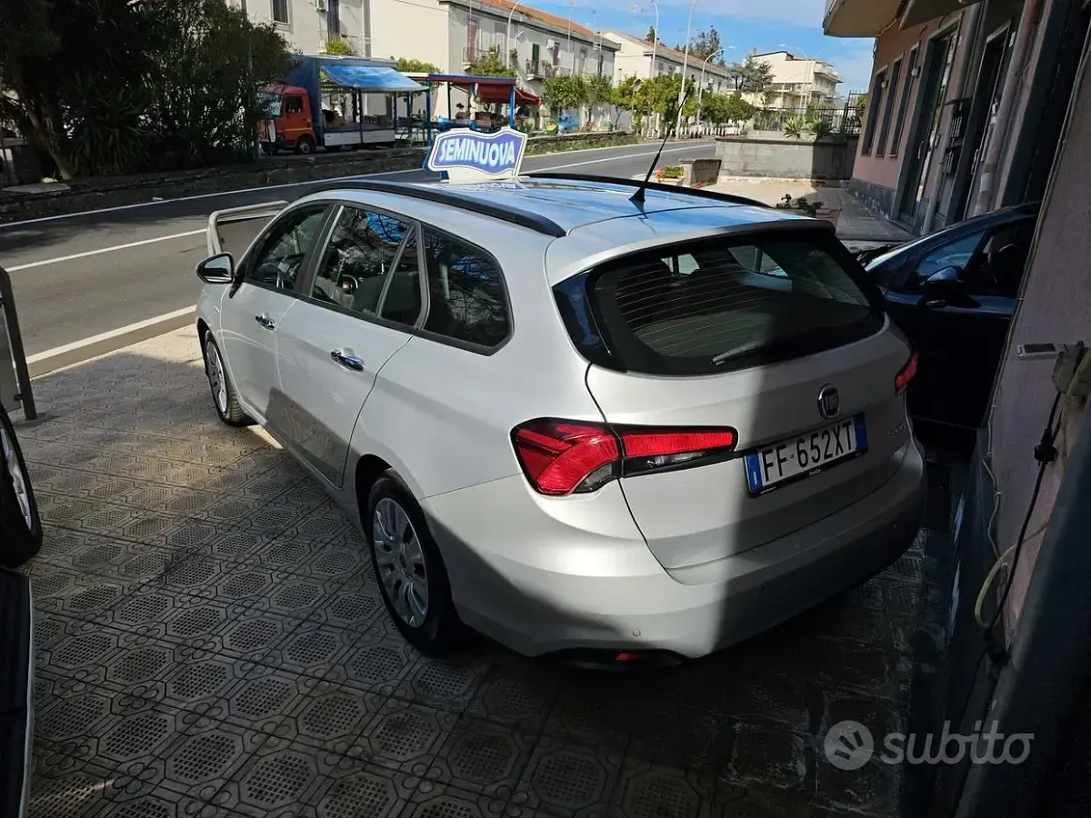 Usata Fiat Tipo Easy 120 CV (88 kW) 2016 Grigio Station wagon