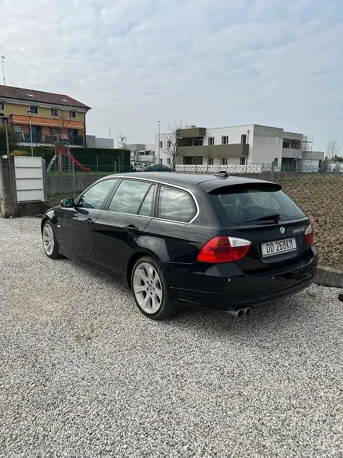Usata BMW 330 231 CV (169 kW) 2006 Nero Station wagon