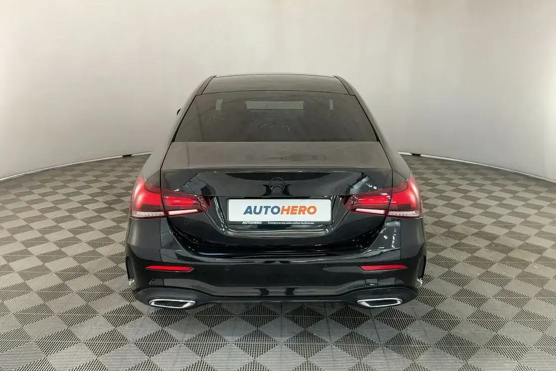Usata Mercedes A200 AMG line 150 CV (110 kW) 2020 Nero Berlina