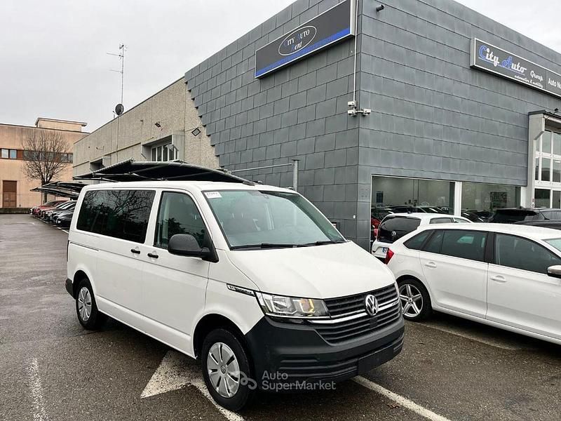 Bianco Usata 2022 VW Caravelle Trendline Monovolume | 28.500 € (Buon prezzo) - Immagine 1/4