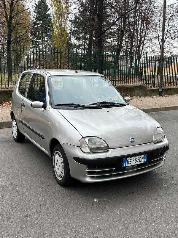 Usata Fiat 600 54 CV (39 kW) 2001 Grigio Utilitaria