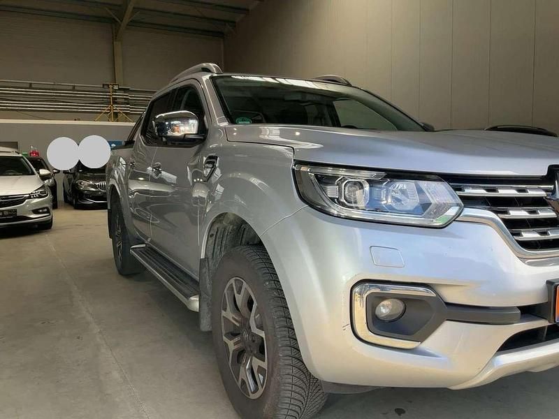 Usata Renault Alaskan Intens 190 CV (139 kW) 2018 Grigio Pick-up