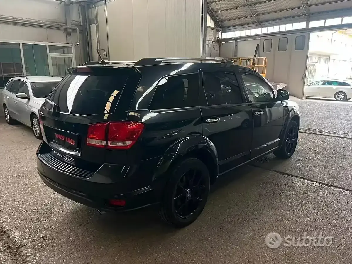 Usata Fiat Freemont 140 CV (102 kW) 2015 Nero SUV