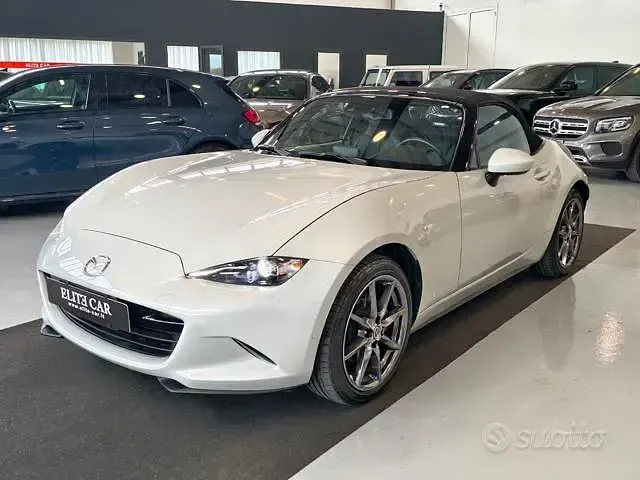 Usata Mazda MX5 Inclusive 160 CV (117 kW) 2016 Cabrio