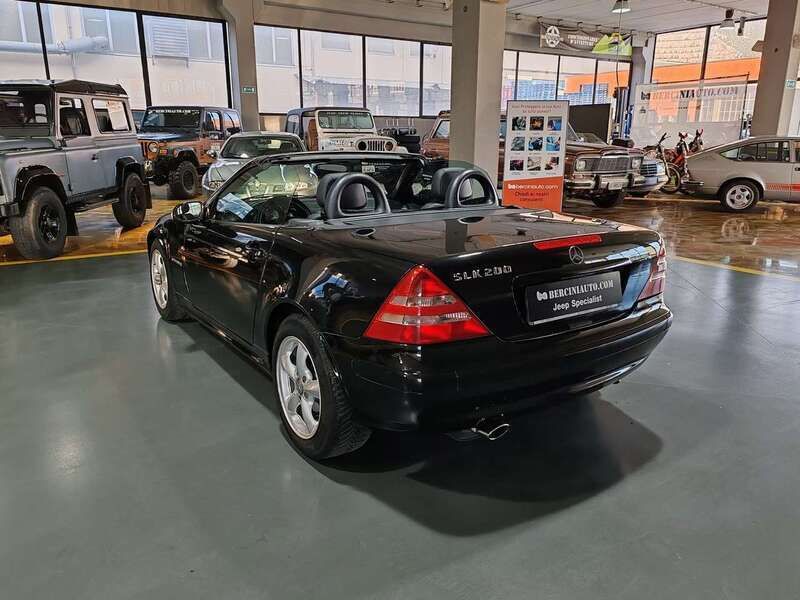 Usata Mercedes SLK200 163 CV (119 kW) 2001 Nero Cabrio