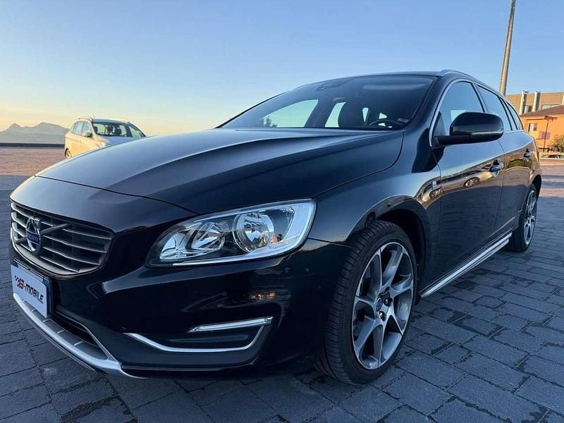 Nero Usata 2015 Volvo V60 Ocean Race Station wagon | 10.700 € (Buon prezzo) - Immagine 1/4