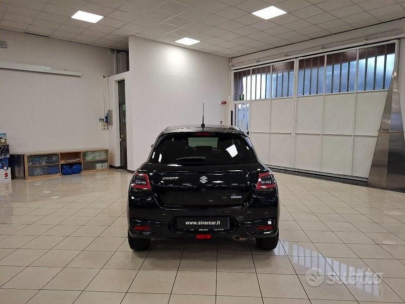 Usata Suzuki Swift 83 CV (61 kW) 2024 Nero Utilitaria