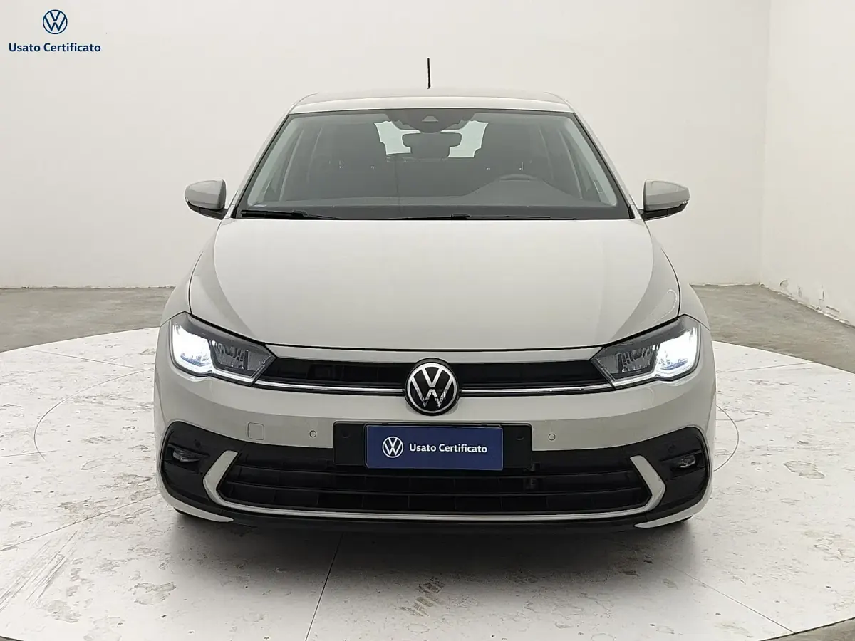 Usata VW Polo Life 95 CV (69 kW) 2023 Beige Utilitaria