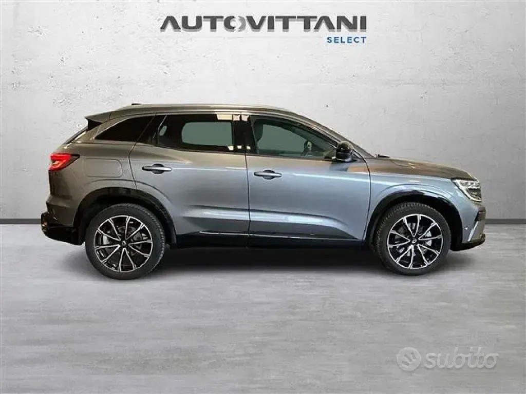Usata Renault Austral Iconic 200 CV (147 kW) 2023 Grigio scuro SUV