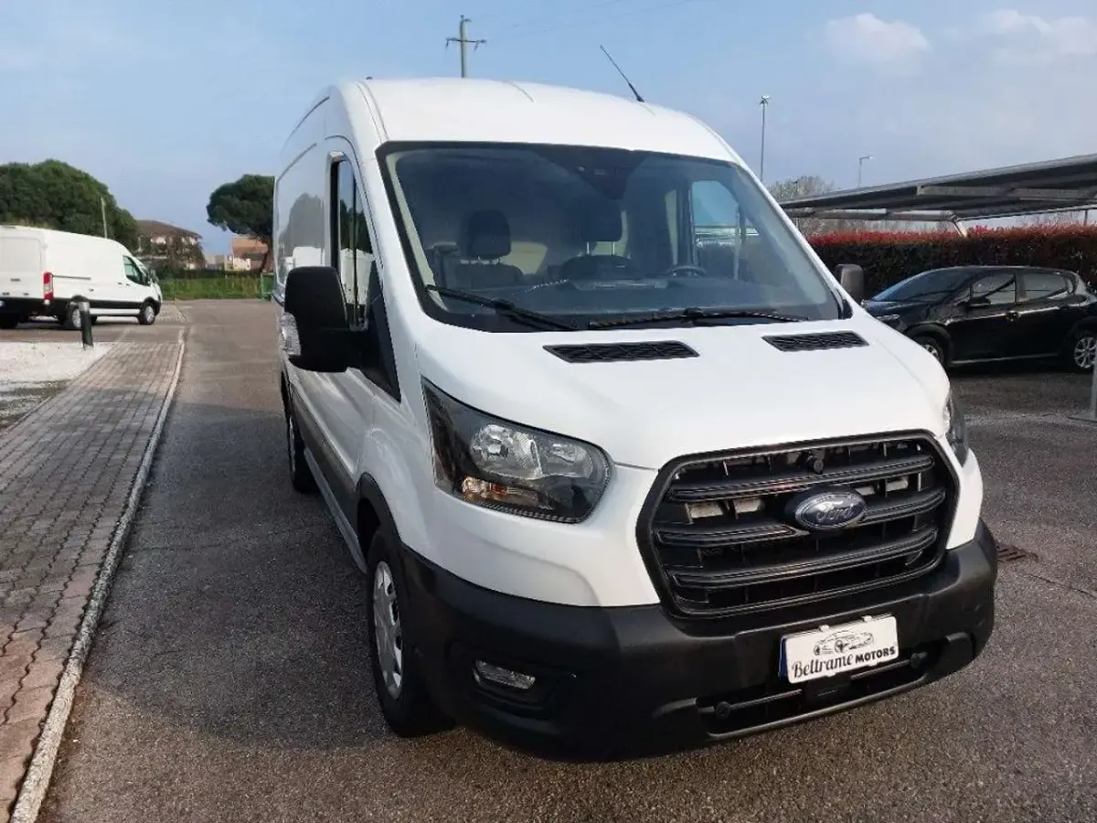 Usata Ford Transit Trend 131 CV (96 kW) 2022 Bianco Furgone