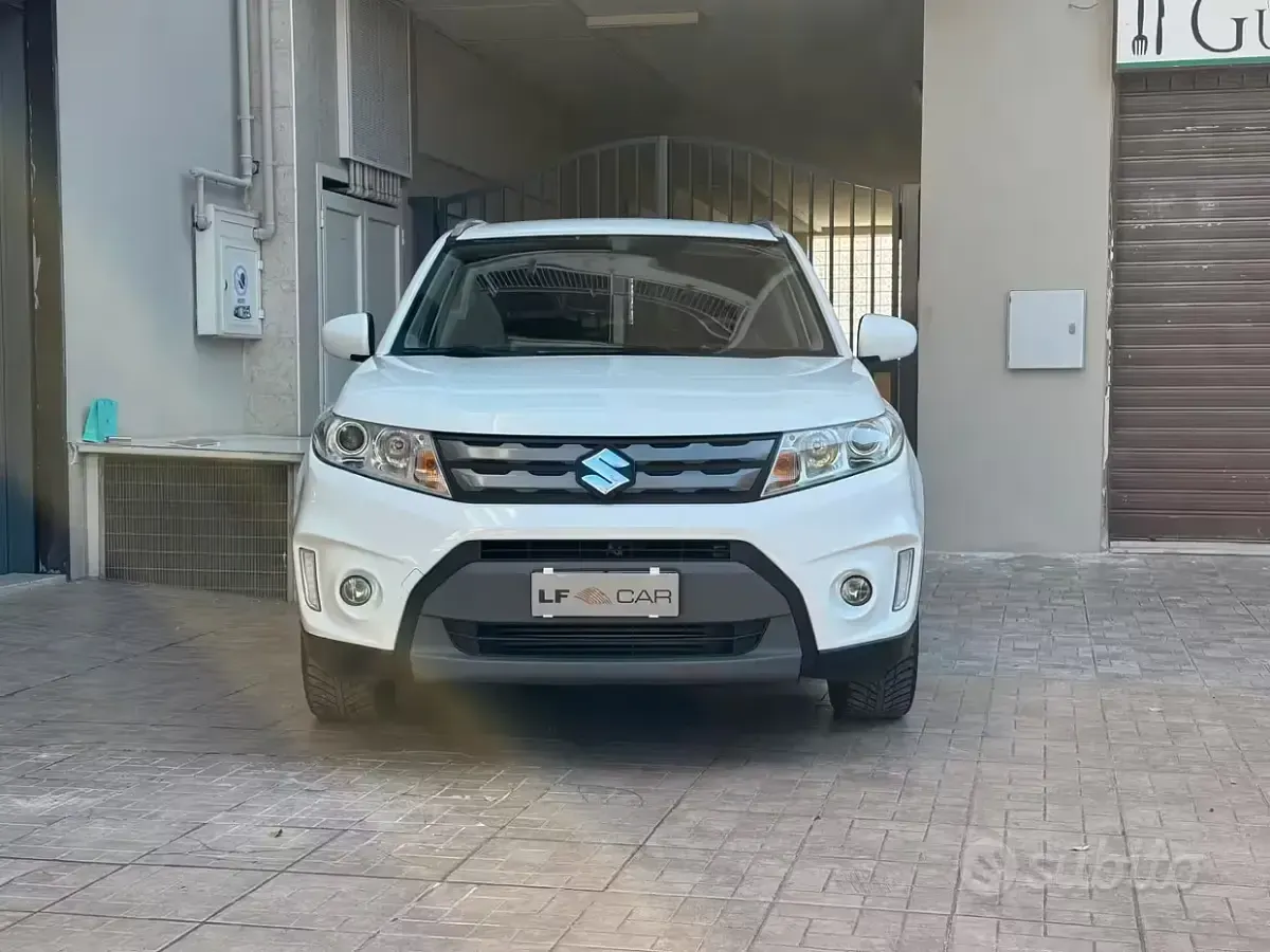 Second-hand Suzuki Vitara Cool 120 CP (88 kW) 2017 Alb SUV
