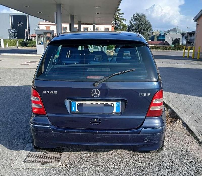 Usata Mercedes A140 Elegance 82 CV (60 kW) 2005 Blu/azzurro Monovolume