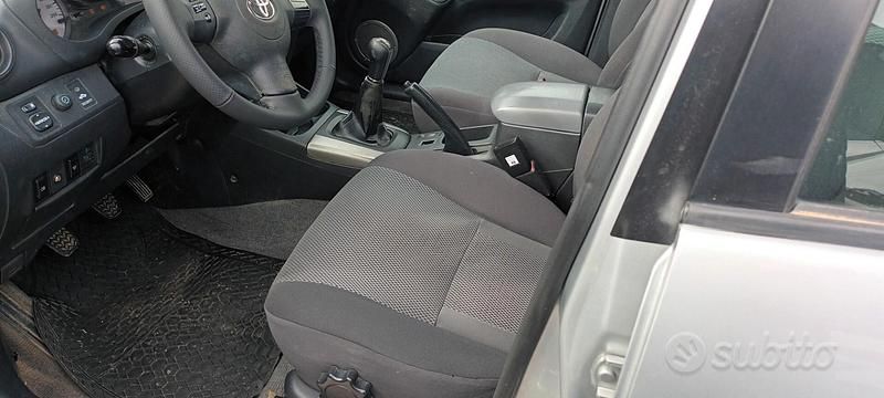 Usata Toyota RAV4 Sol 115 CV (84 kW) 2005 Grigio Station wagon
