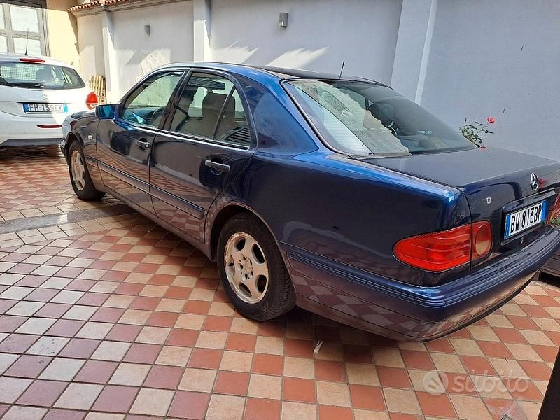 Usata Mercedes E290 1996 Berlina