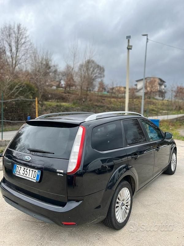 Usata Ford Focus Titanium 90 CV (66 kW) 2010 Station wagon