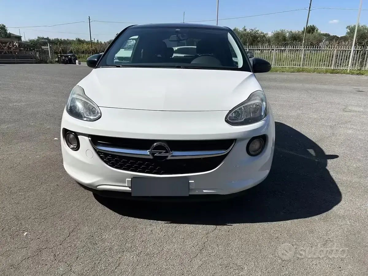Usata Opel Adam 87 CV (63 kW) 2016 Utilitaria