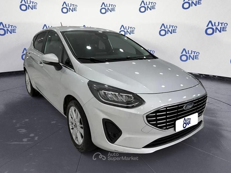 Usata Ford Fiesta Titanium 75 CV (55 kW) 2023 Grigio Berlina