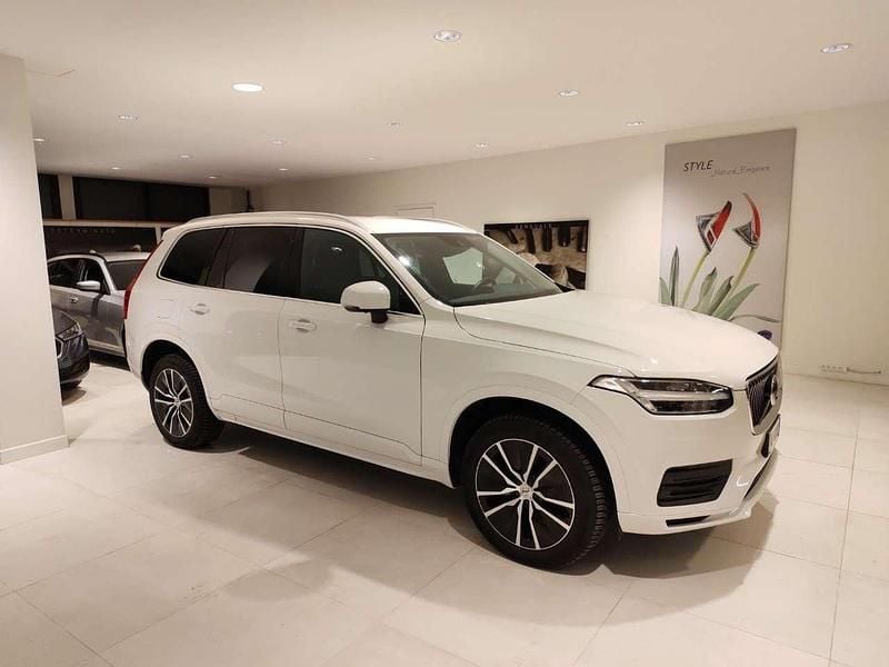 Gebraucht Volvo XC90 Momentum 235 PS (172 kW) 2021 Weiß SUV