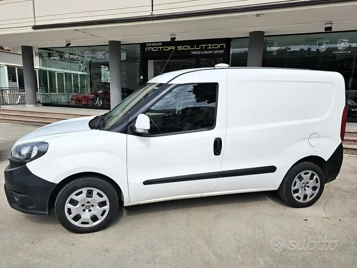 Usata Fiat Doblò 120 CV (88 kW) 2019 Bianco Monovolume