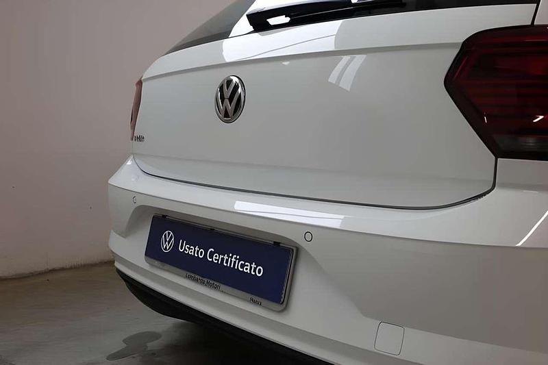 Usata VW Polo Comfortline 65 CV (47 kW) 2018 0q pure white Berlina