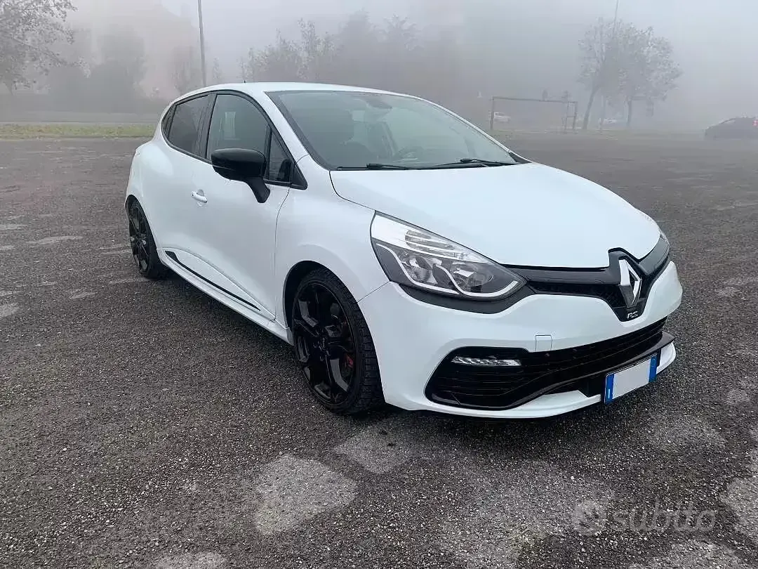 Usata Renault Clio IV R.S. 220 CV (161 kW) 2016 Bianco Berlina