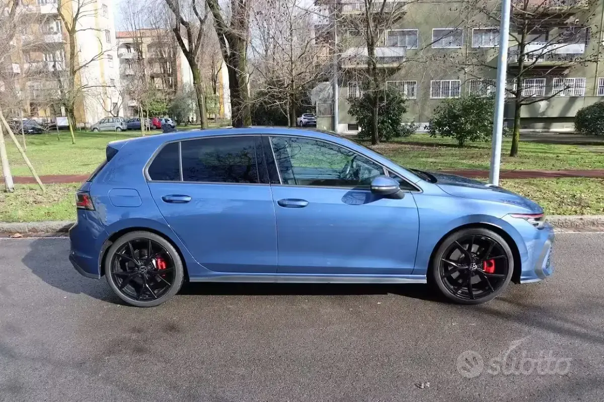 Usata VW Golf VIII GTI 265 CV (194 kW) 2024 Berlina