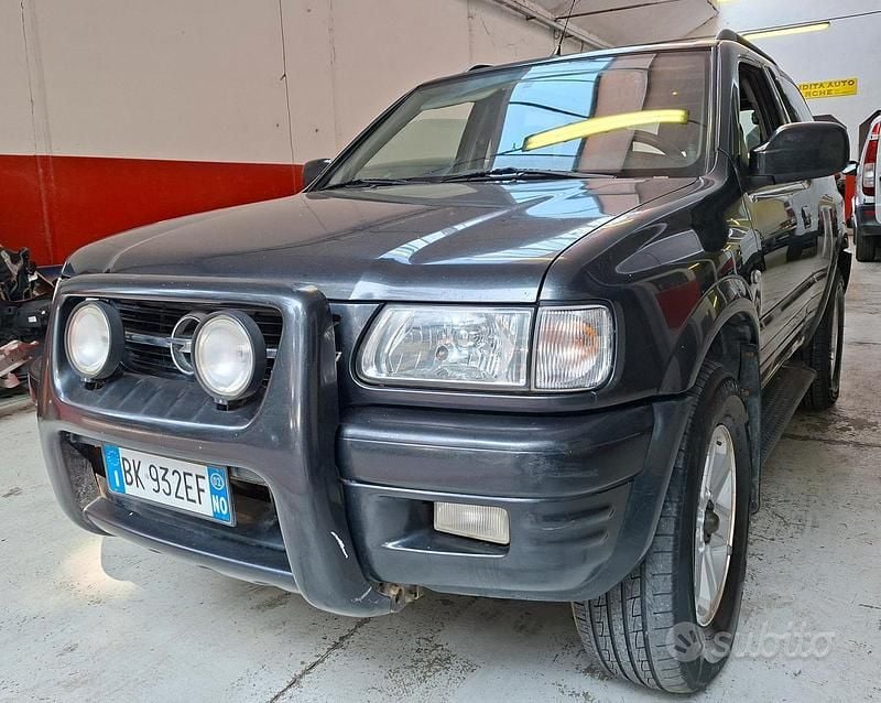 Usata Opel Frontera Sport 116 CV (85 kW) 2002 Nero SUV