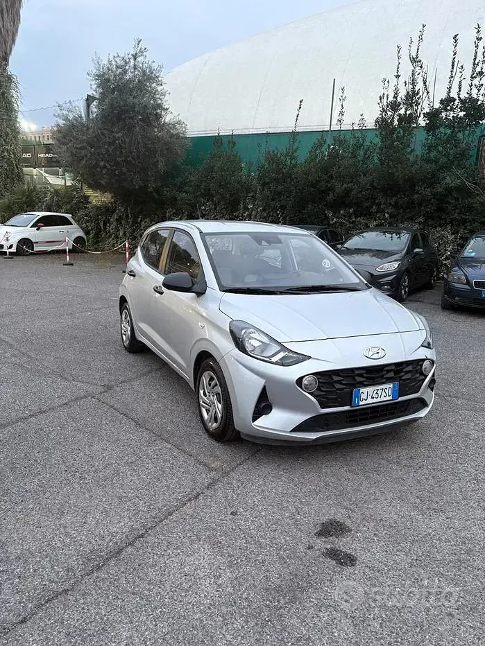 Usata Hyundai i10 Advanced 67 CV (49 kW) 2022 Grigio Utilitaria
