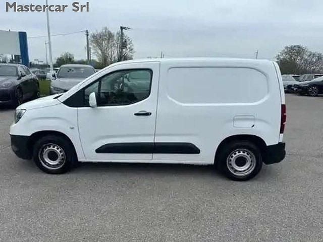 Usata Opel Combo 101 CV (74 kW) 2019 Bianco Monovolume
