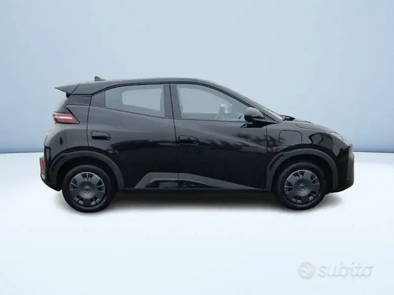 Nuova BYD Dolphin Surf Active 2026 Nero Utilitaria